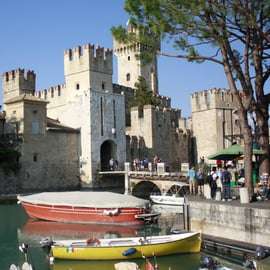 Croisière en bateau à Sirmione avec commentaire du capitaine