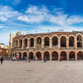 Tour a pie por Verona con Arena y teleférico