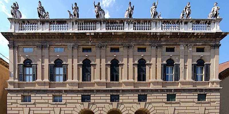 Palazzo Canossa