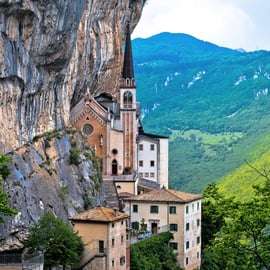 Madonna della Corona Tour: Kreuzweg und Spiazzi ab Gardasee