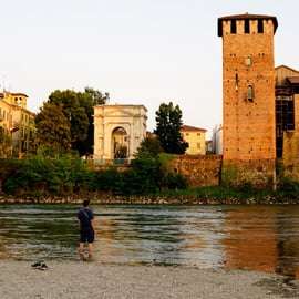 Verona by night: river walk, hidden corners & local life