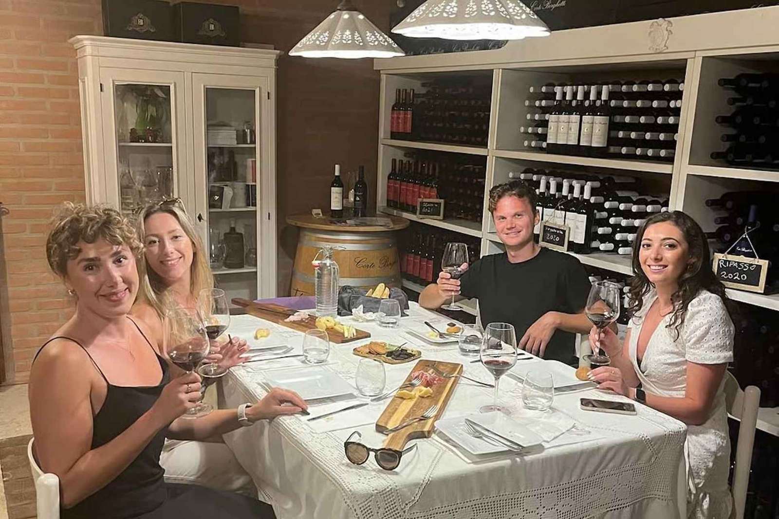 Valpolicella: Winery and Vineyard Tour with Lunch and Wine Tasting