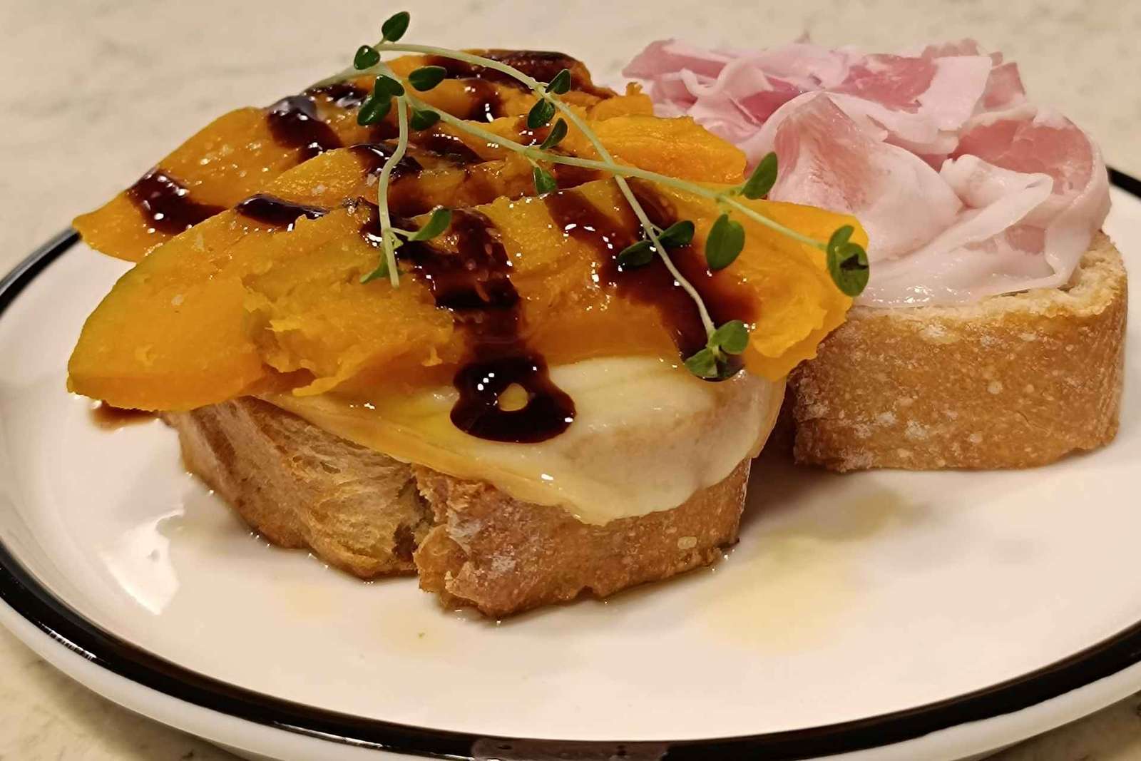 Degustace šumivého vína ve Veroně s kanapkami