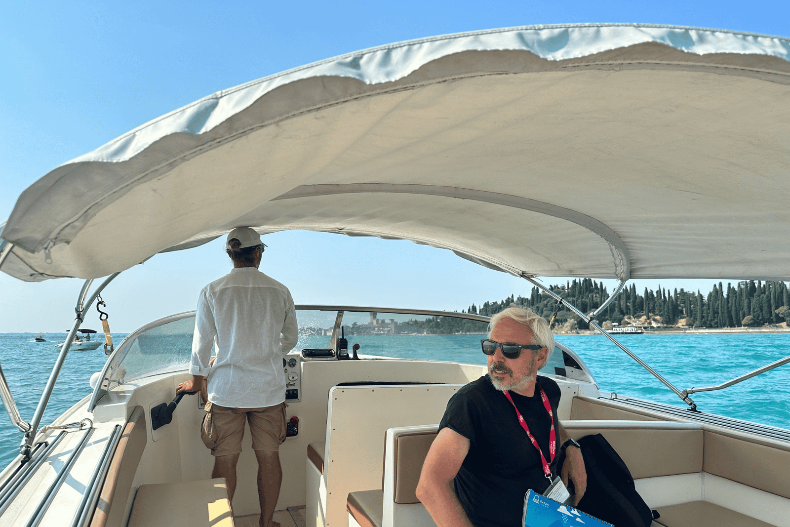 From Verona: Day tour to Lake Garda, Sirmione and Borghetto