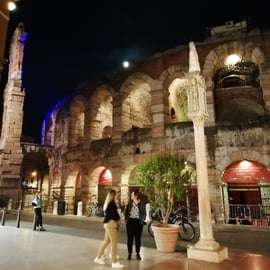 Tour nocturno a pie por Verona: de Piazza Erbe a la Arena