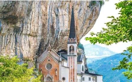 Verona - en vandring Rundvandring i Madonna della Corona-helgedomen