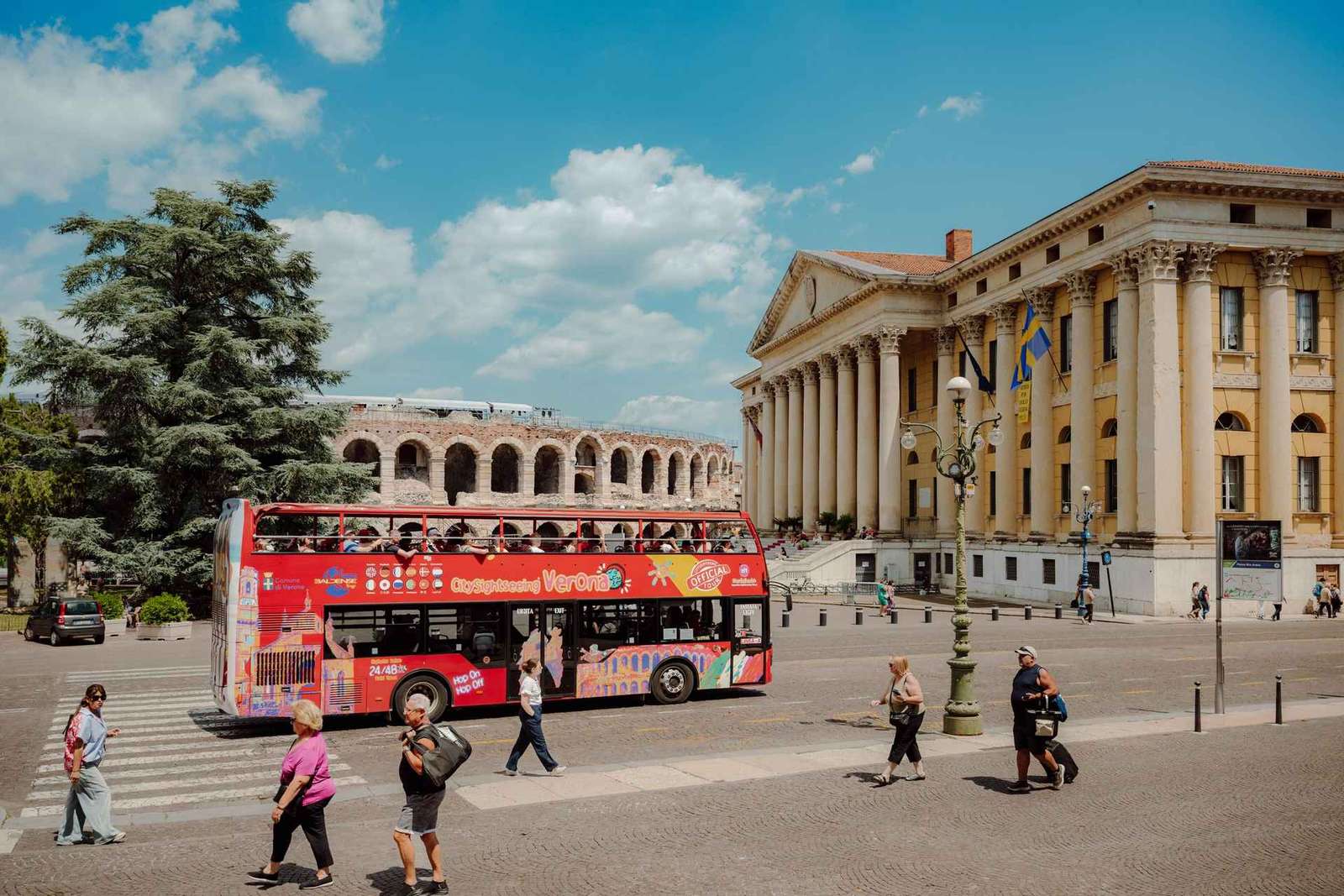 Verona Hop-on Hop-off Bus with Two Routes