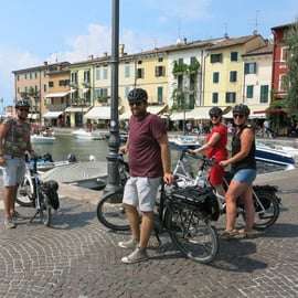 Von Verona aus: Gardasee E-Bike Tour mit Mittagessen SELBSTGEFÜHRT