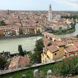 Verona: Highlights and Panorama Bike Tour