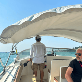 From Verona: Day tour to Lake Garda, Sirmione and Borghetto
