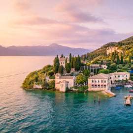 Desde Lazise: Crucero Privado por el Lago de Garda con Cata de Vinos
