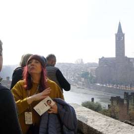 Verona Old Town Walking Tour with Local Stories