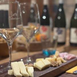 Tour della cantina in Valpolicella con vino, olio e formaggi