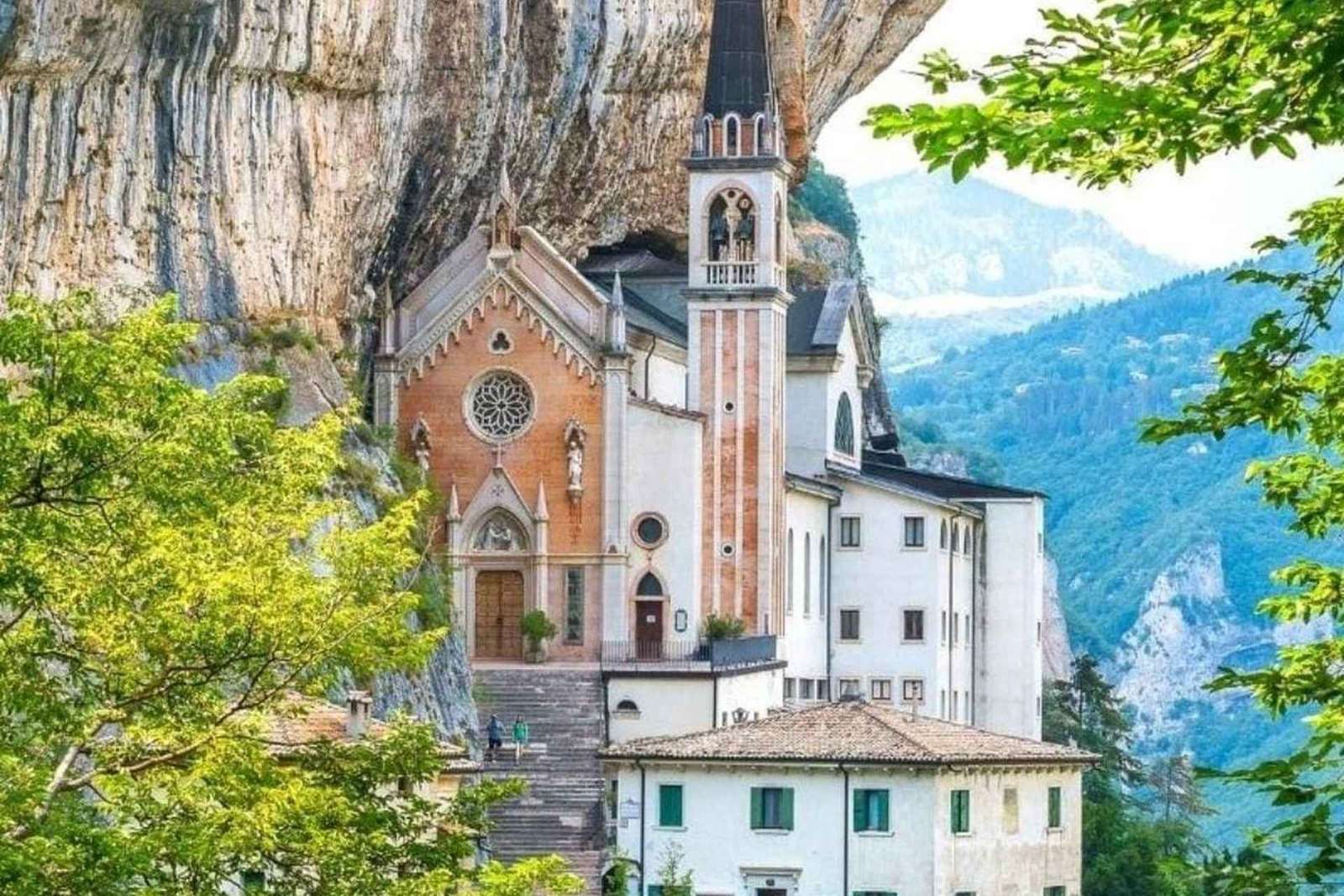 Verona: Tour a pie del Santuario de la Virgen de la Corona