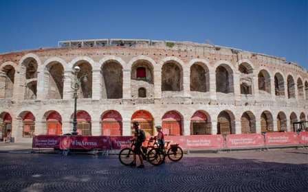 Guidad elcykeltur i Verona med utsikt från kullarna