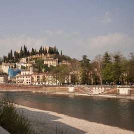 Verona Art and Legend Walking Tour: Arena to Scaliger Tombs