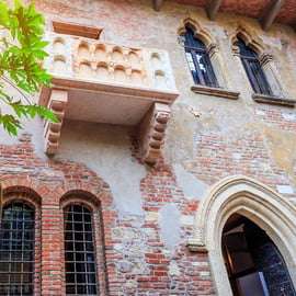 Tour a pie por Verona con Arena y teleférico