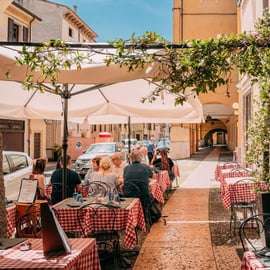 Verona: Visita gastronómica con cata de vino Amarone