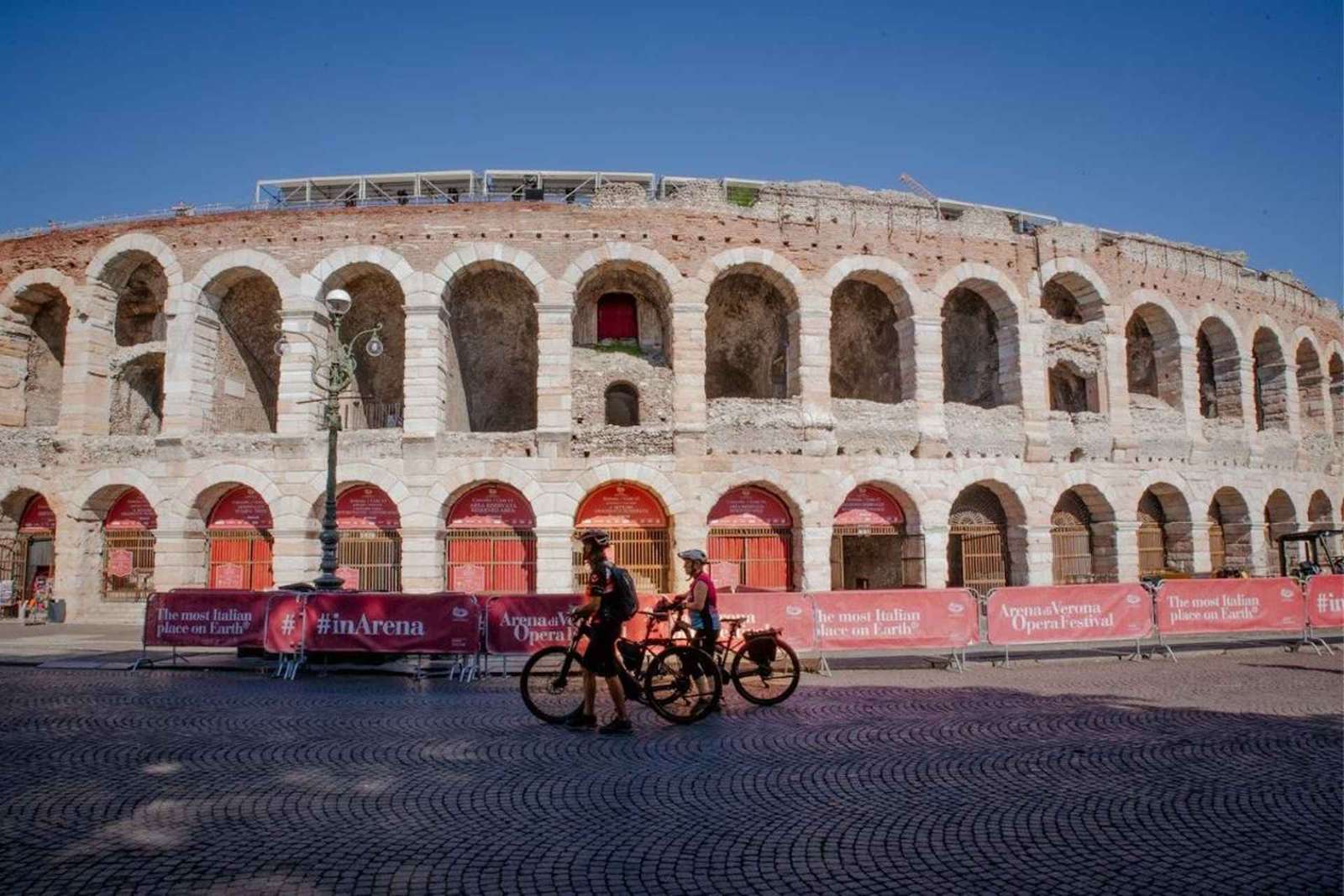 Verona E-Bike Tour to Castel San Pietro and Old Town