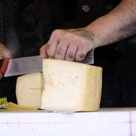 Dante Food Tour in Verona, Small Group with Aperitivo
