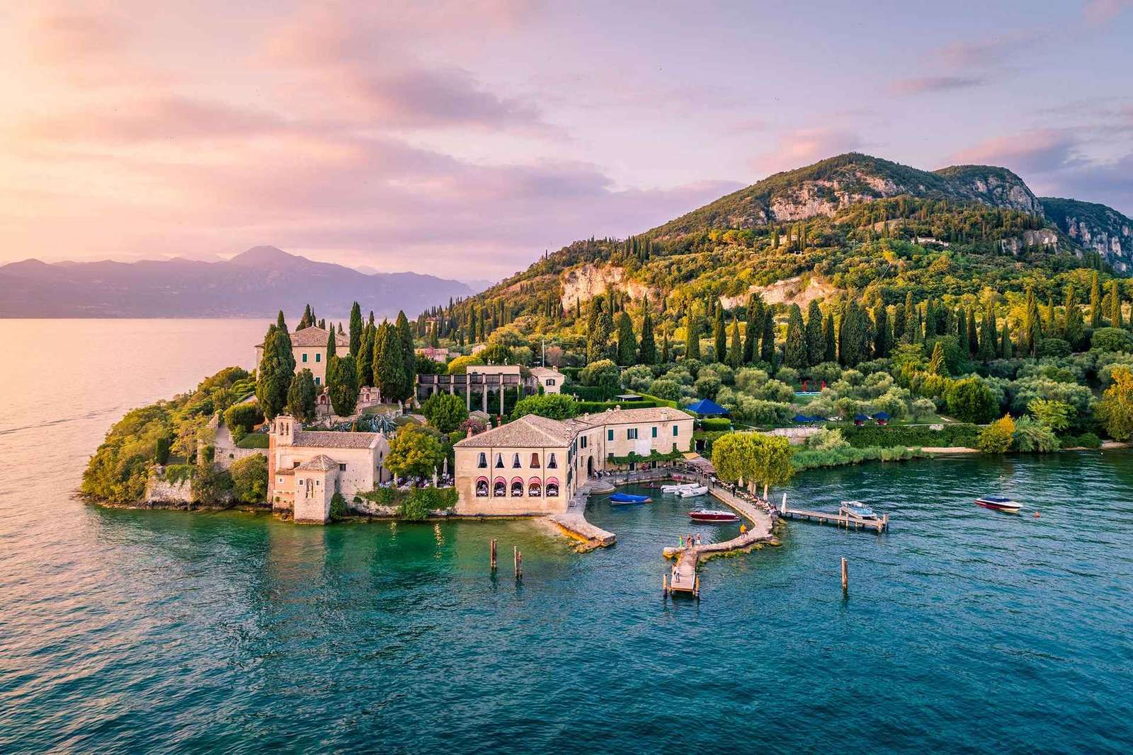 Desde Lazise: Crucero Privado por el Lago de Garda con Cata de Vinos