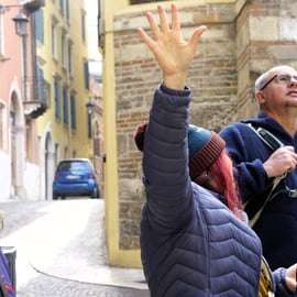 Verona Old Town Walking Tour with Local Stories