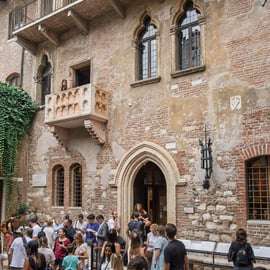 Tour a pie por Verona con Arena y teleférico