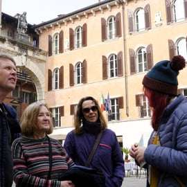 Verona Old Town Walking Tour with Local Stories