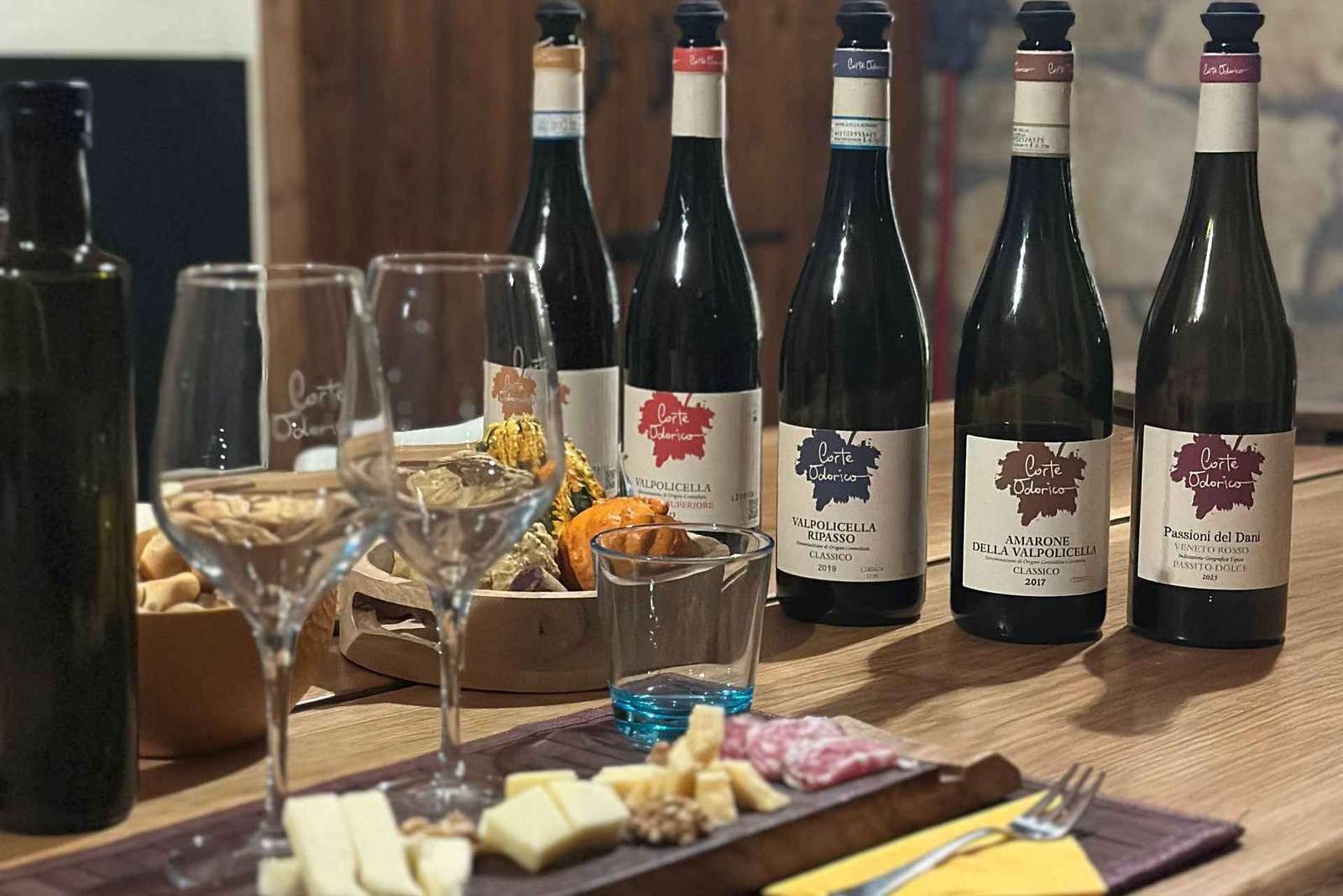 Tour della cantina in Valpolicella con vino, olio e formaggi