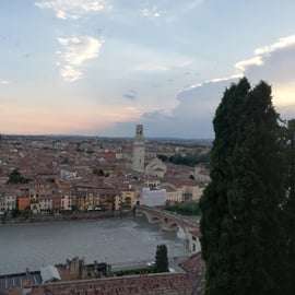 Verona: Night Walking Tour