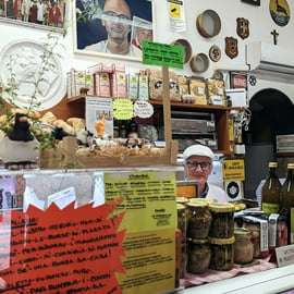 1.5 Hour Food Tour in Verona with Tastings & Sightseeing